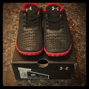 Under Armour road Hugger